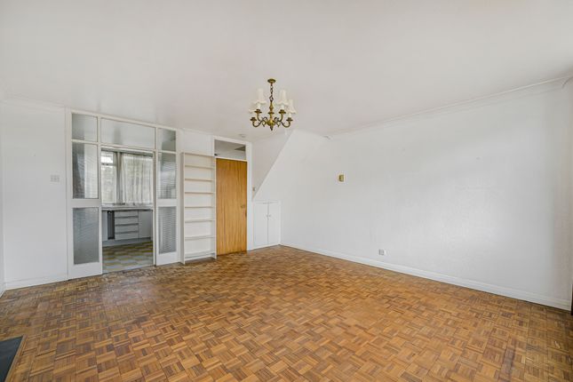 13, Tarnwood Park, Eltham photo 4