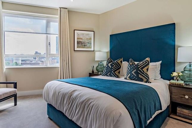 Apartment, 24, Westferry Circus, London photo 2