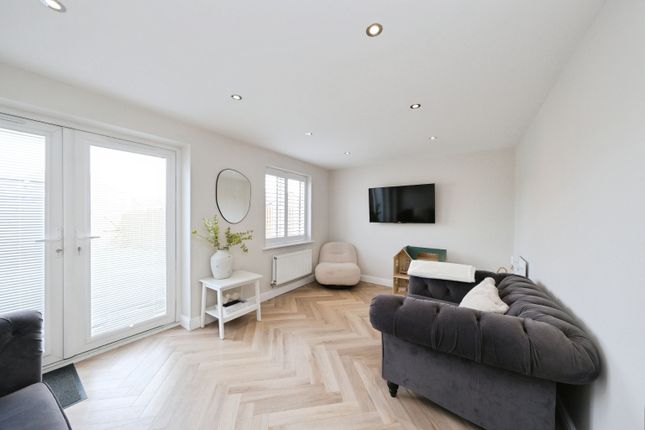 43, Pennington Way, Nottingham photo 3