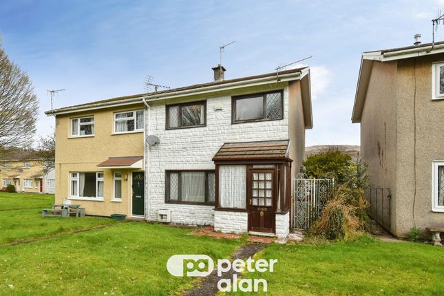 3-bed house on 33, Wenallt Court, Aberdare, £70,000