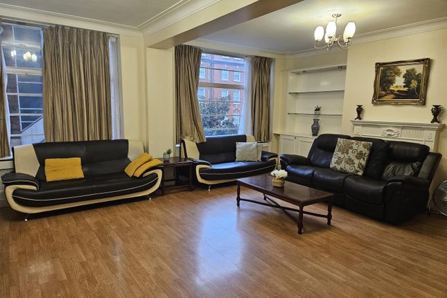 Flat 8, Harrowby Court, Harrowby Street, London photo 2