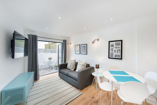 Thumbnail Flat to rent in Moore Park Road, Fulham