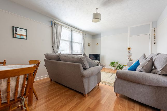 32, Eldindean Terrace, Bonnyrigg photo 3