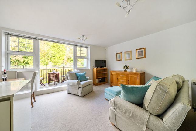 80 Woodcote Valley Road, Purley photo 4