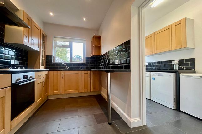 38, Pinner Green, Pinner photo 5
