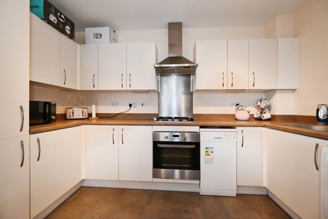 Flat 6, 21 Jasmine Square, Reading photo 4