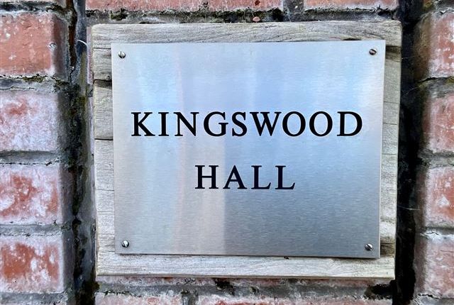 127 Kingswood Hall, Kingswood, Sheffield photo 2