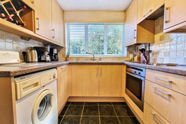 21, Windsor Close, Towcester photo 4