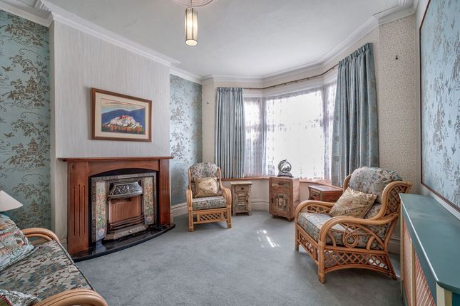 64, Wellesley Road, Harrow photo 2