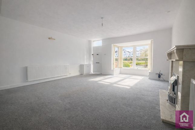 19B,, The Groves, Cheshire photo 3