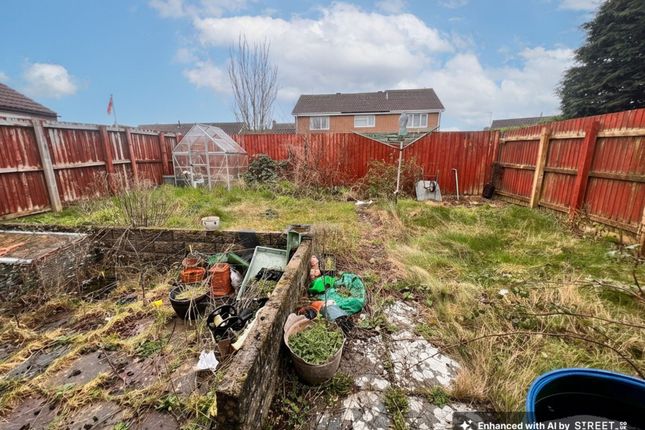 3 Meadowcroft, Barry photo 4