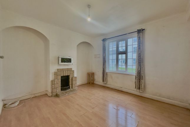 Thumbnail Flat to rent in The Holt, London Road, Morden