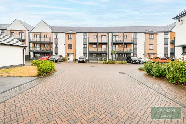 2-bed flat on 12, Brodsworth Close, Leeds, £235,000