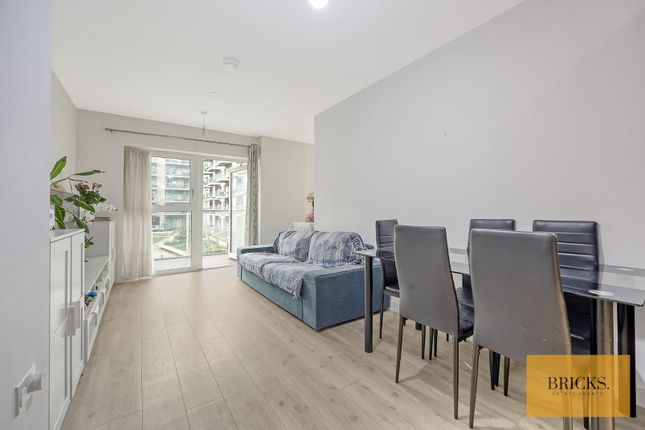 Flat for sale in Lyall House, Shipbuilding Way, London