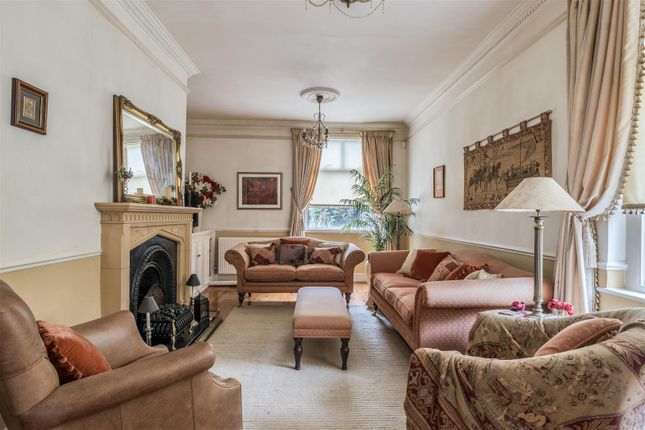 28, Marshfield Road, Chippenham photo 2
