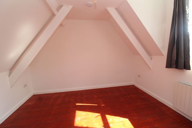 9 Livingstone House,, Gillingham Road, Gillingham photo 4