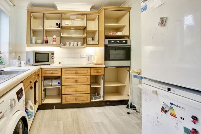 48 Hendon Grange, Leicester photo 4