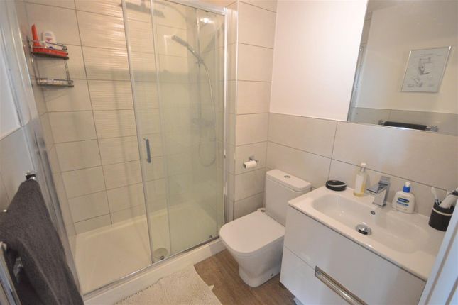 2, Crossford Court, Sale photo 5