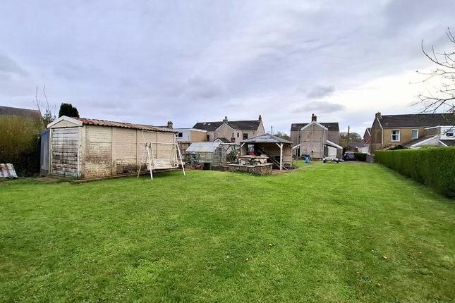 21, Bryncaerau, Kidwelly photo 4