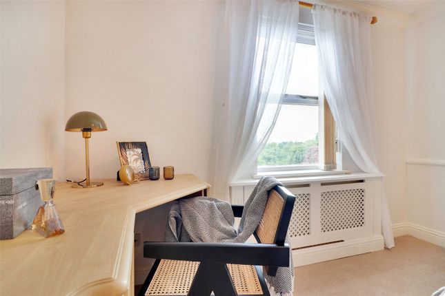 Flat for sale in Parkview, 2 Trinity Close, Tunbridge Wells, Kent