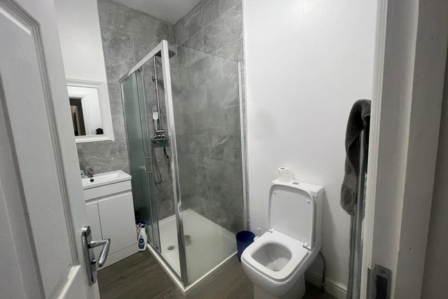 Room to rent in Studley Drive, Ilford