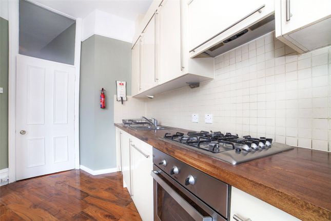 Flat 4, Exide House, 231, Shaftesbury Avenue, London photo 4