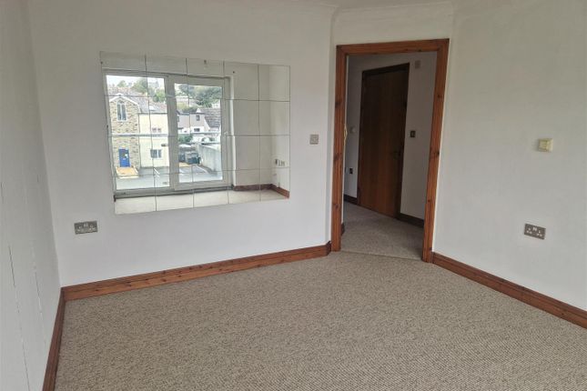 15, Dowr Close, Launceston photo 4