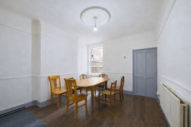 10 Bolton Road, Leicester photo 4