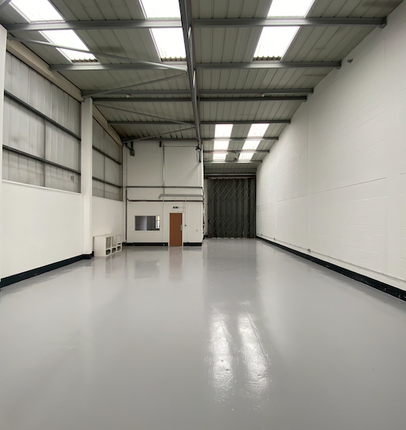 Warehouse to let in Heathlands Industrial Estate, Twickenham TW1, Twickenham,