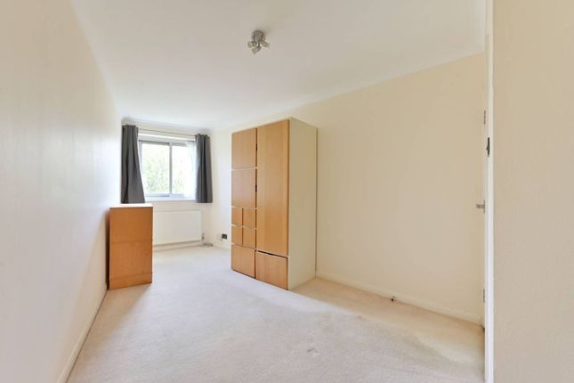 Flat to rent in The Downs, Wimbledon, London