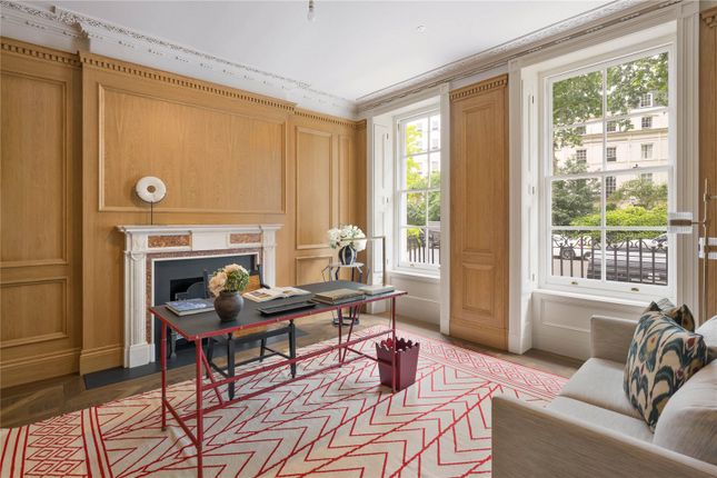 17, Wilton Crescent, London photo 4