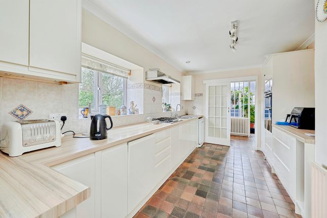 19, Wicken Road, Saffron Walden photo 5