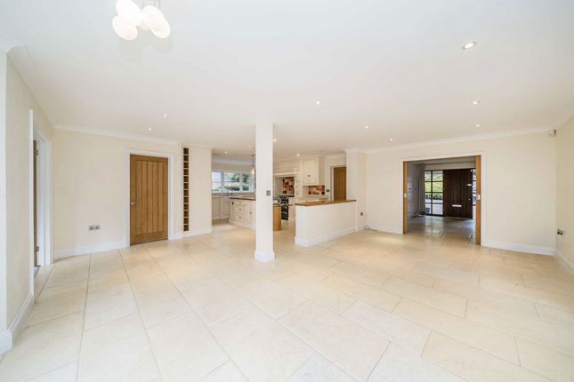 5, Eversley Park, London photo 4