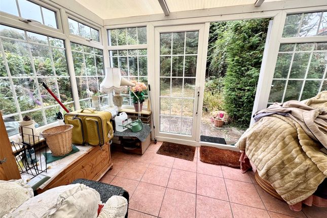 14, The Martells, Barton On Sea photo 4