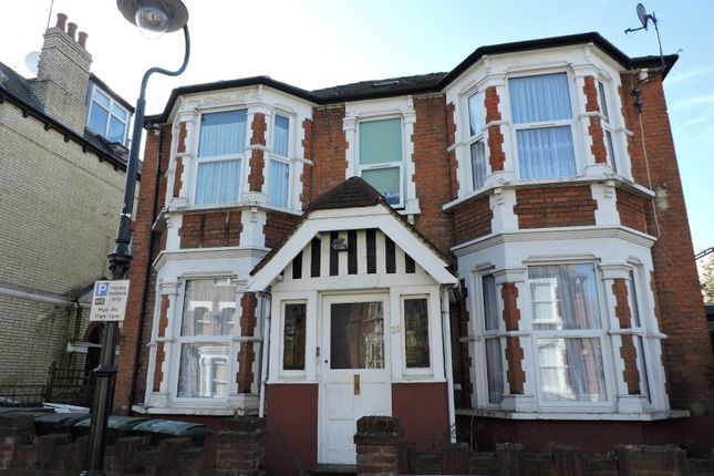 Thumbnail Flat to rent in Ribblesdale Road, Hornsey