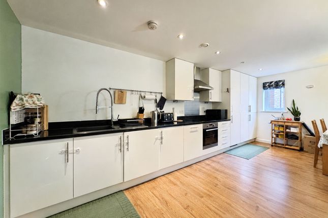 Flat 9, Gemini Court, Edgware photo 2