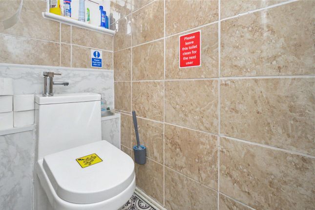 3, Rocheford Grove, West Yorkshire photo 5