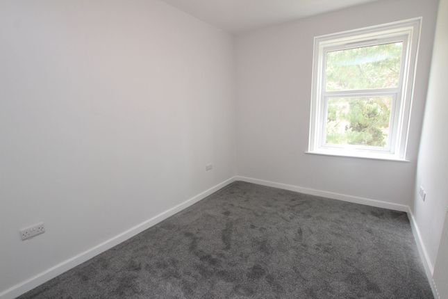 Flat 5, 8 Third Avenue, Nottingham photo 4