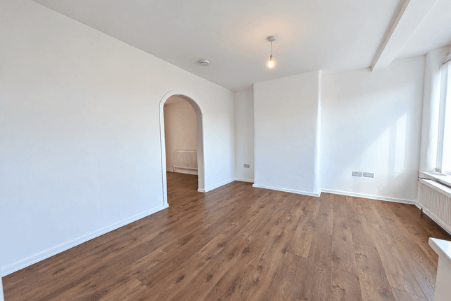 62 Hacking Street, SALFORD photo 3