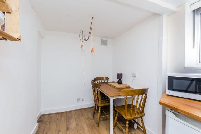 Flat to rent in Elmcourt Road, London