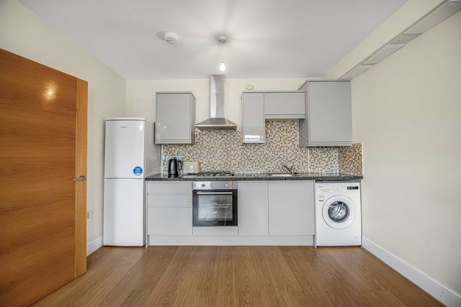 Flat 4, 8-12, Hessel Street, London photo 3