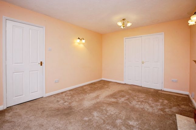 27, Elmhurst Drive, Sutton-in-Ashfield photo 4