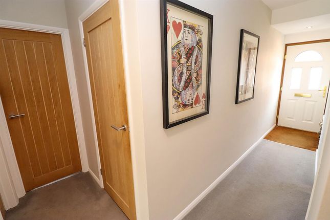 3 Meadow Court, Victoria Road, Fleet photo 4