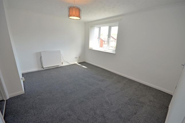 37, St. Marks Street, Dukinfield photo 3