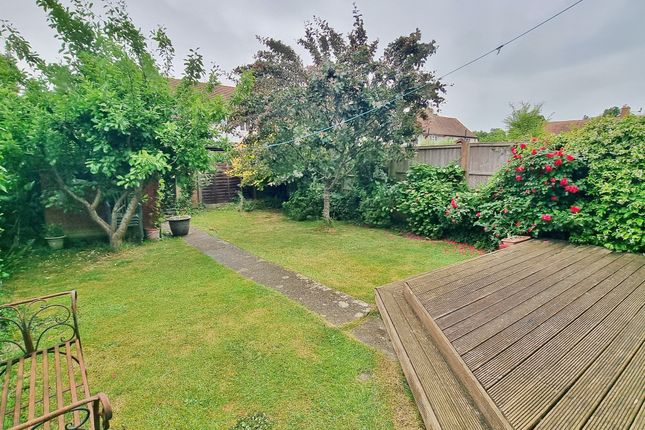 53, Park Way, Havant photo 2