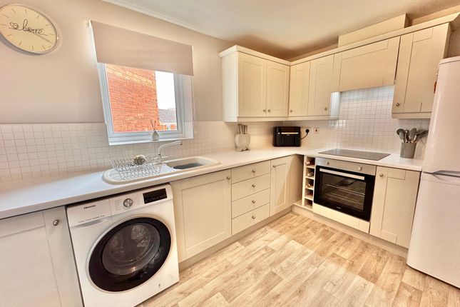 Flat 2, 9 Marigold Walk, Nuneaton photo 4