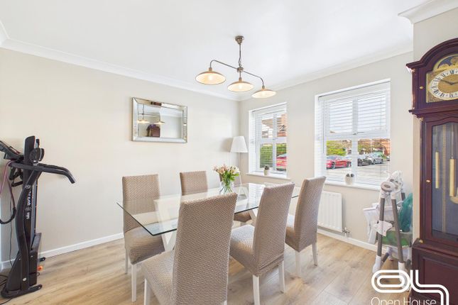 2, Searle Avenue, Stafford photo 4