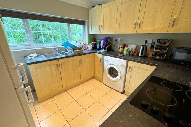 Thumbnail Flat to rent in Nether Street, Finchley