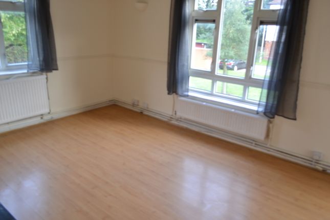 Flat to rent in Oakhall Court, Harrier Avenue, London