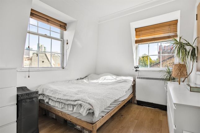 Flat 4, 305, Borough High Street, London photo 5